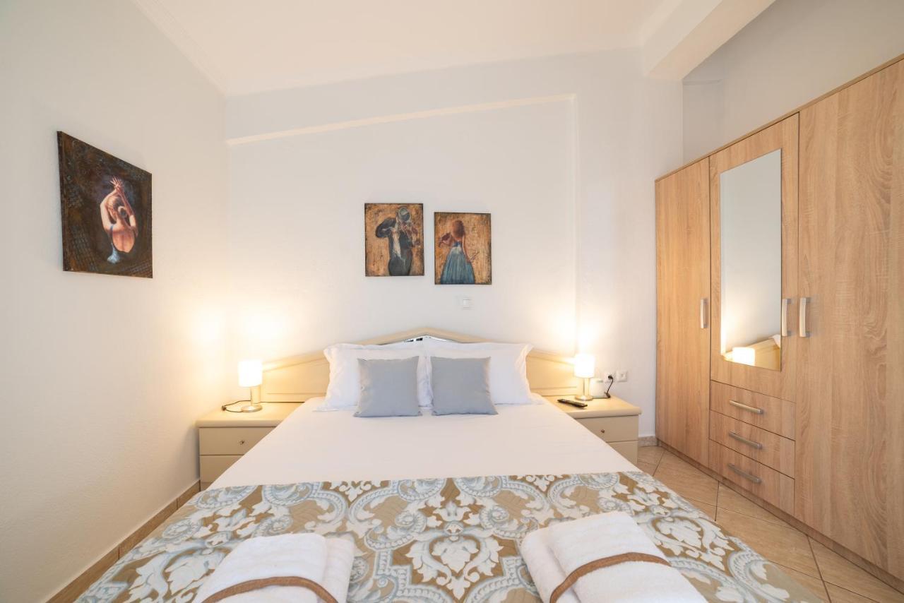 Porto Ofrynio Central Deluxe Golden Apartment Ofrínion Zewnętrze zdjęcie
