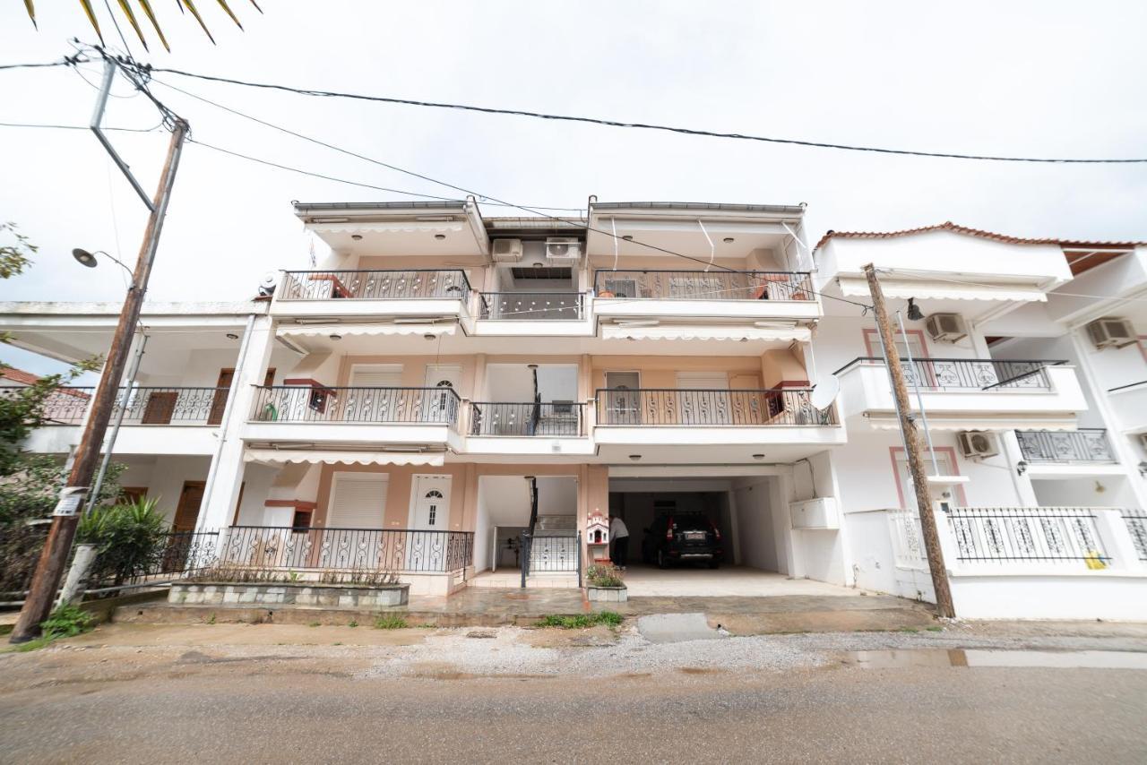 Porto Ofrynio Central Deluxe Golden Apartment Ofrínion Zewnętrze zdjęcie