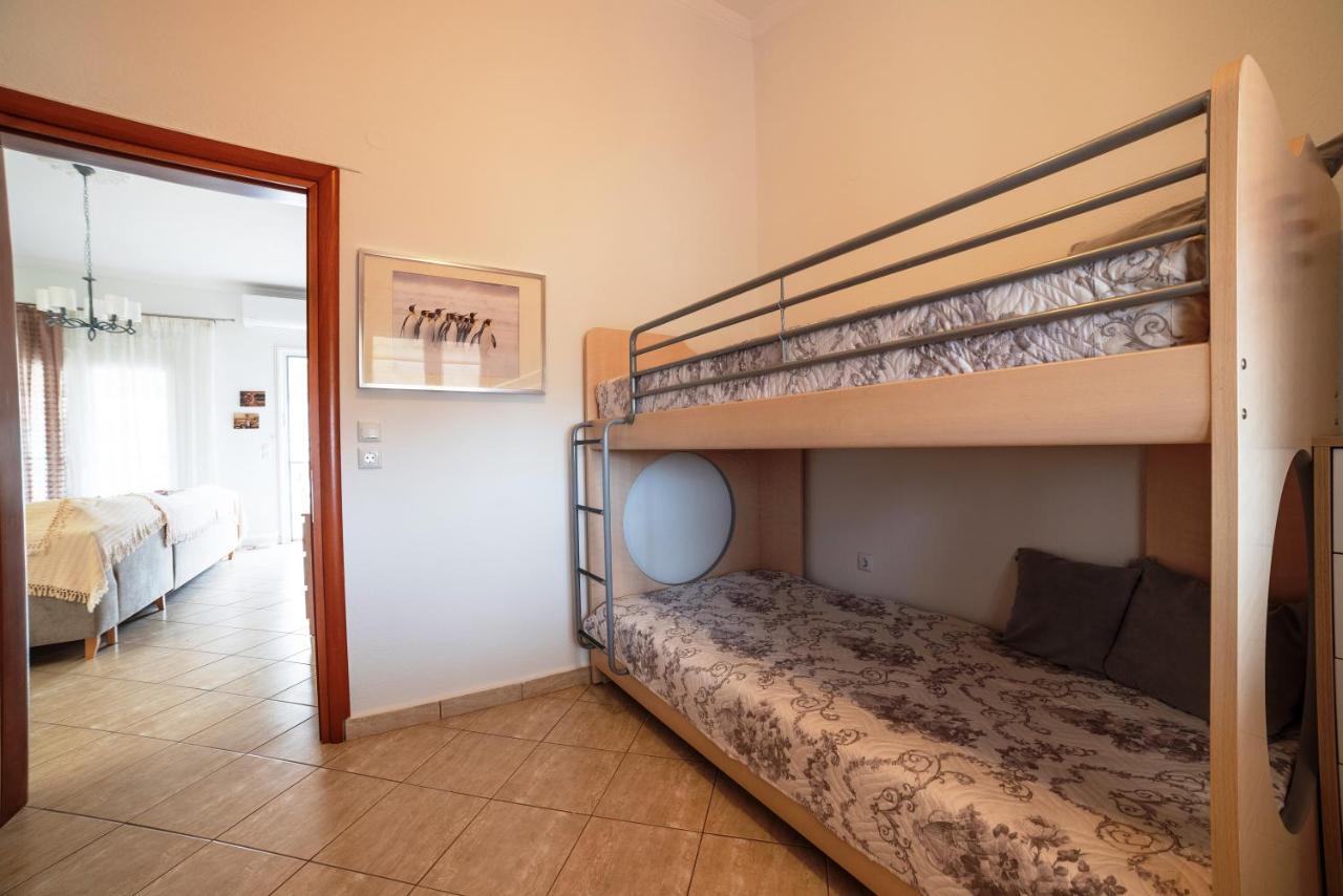 Porto Ofrynio Central Deluxe Golden Apartment Ofrínion Zewnętrze zdjęcie